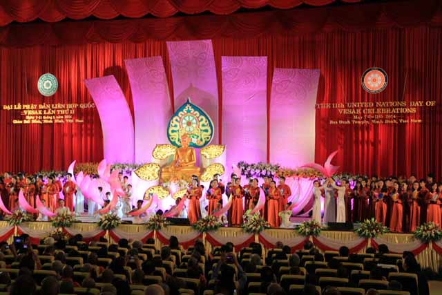 Grand opening ceremony held for the UN Day of Vesak 2014 in Vietnam
